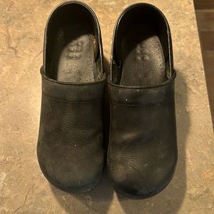 Suede Sanitas danish clog shoes-black
